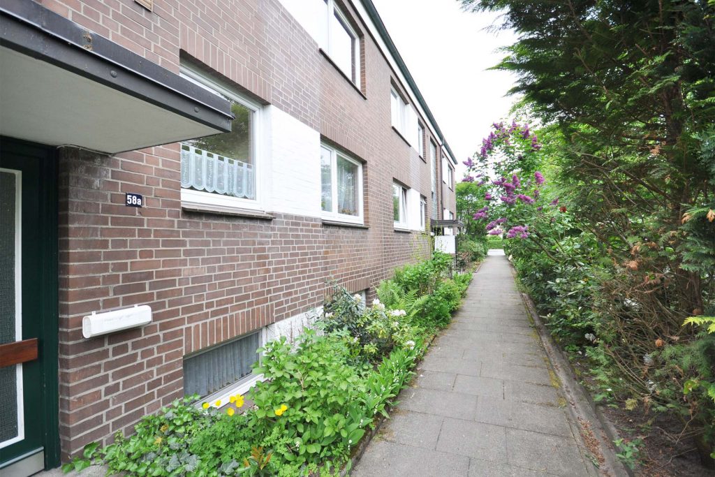 Wohngebäude mit Eigentumswohnungen in Borstel-Hohenraden