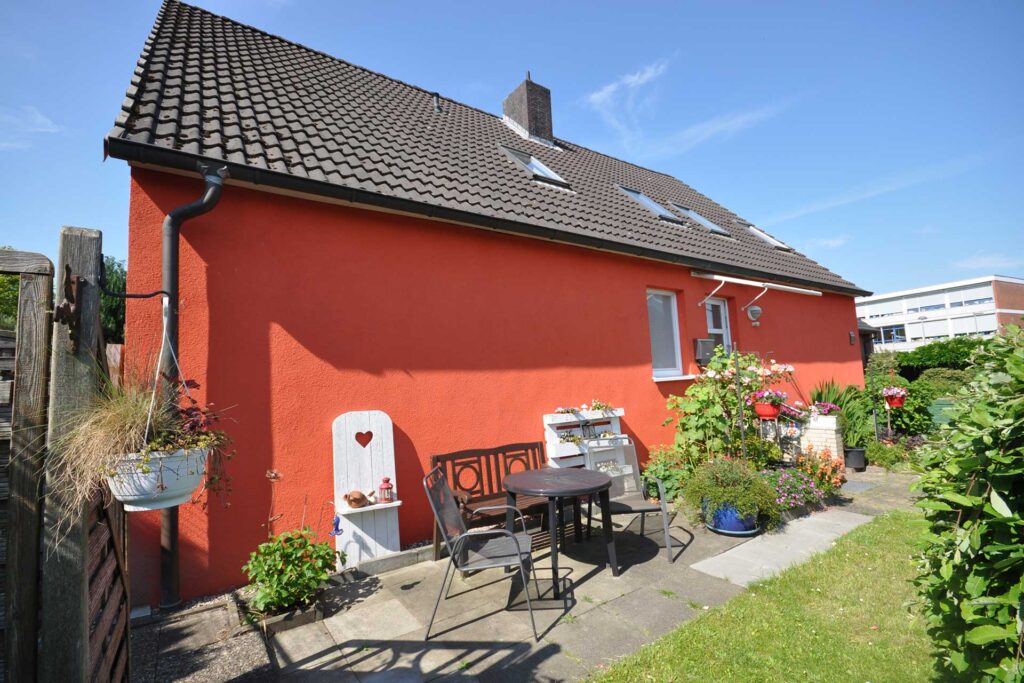 Mehrfamilienhaus mit vier Wohneinheiten in Großhansdorf
