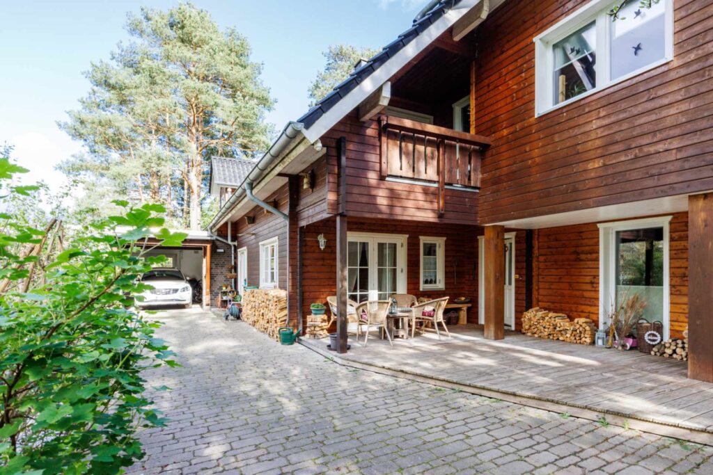 Traditionelles Blockbohlenhaus in Kuhstorf